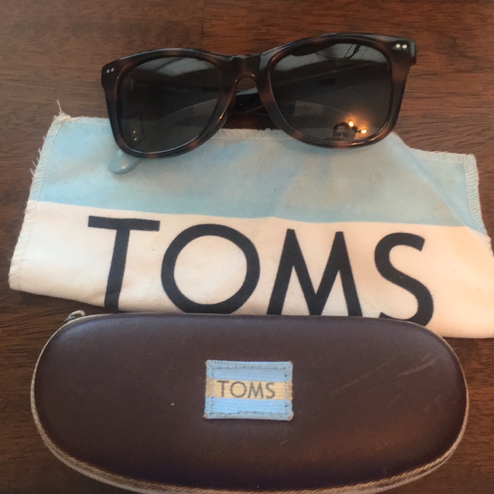 Toms Classic 102 Wayfarer Sunglasses